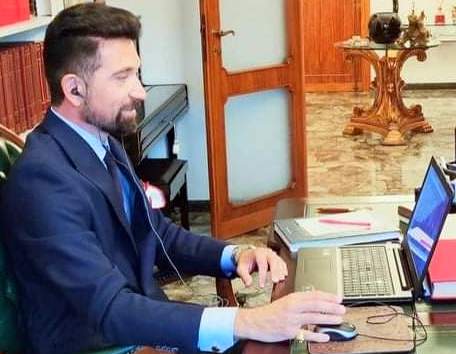 Marchese Prof. Emilio della Fontanazza nel proprio Studio di Viareggio