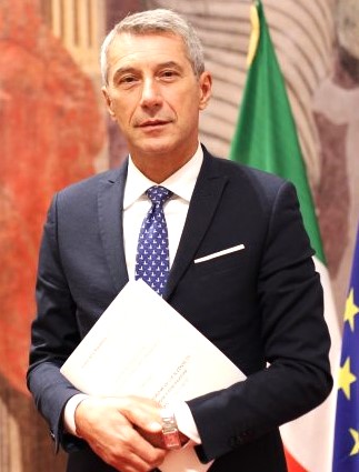 FfcwsDfWIAAOW9p-696x464